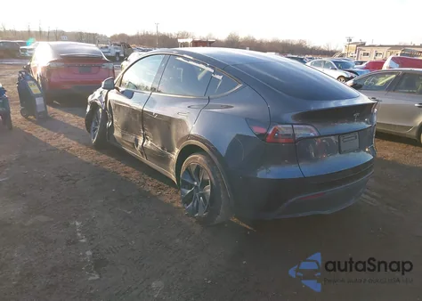 2024 Tesla Model Y Long Range Dual Motor All-Wheel Drive from USA, damaged, VIN 7SAYGDEE2RF185602